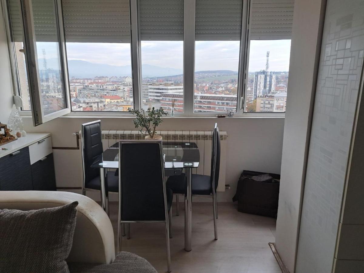Apartman Sa Panoramom Kruševac エクステリア 写真